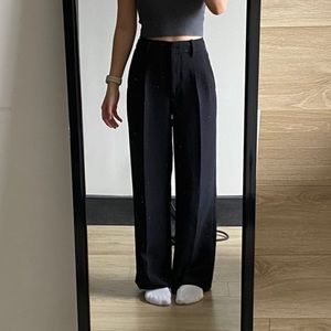 Aritzia Effortless Pant